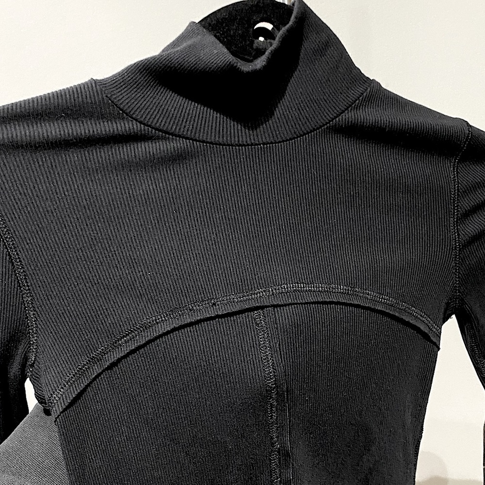 Wilfred Free Moon Turtleneck XS
